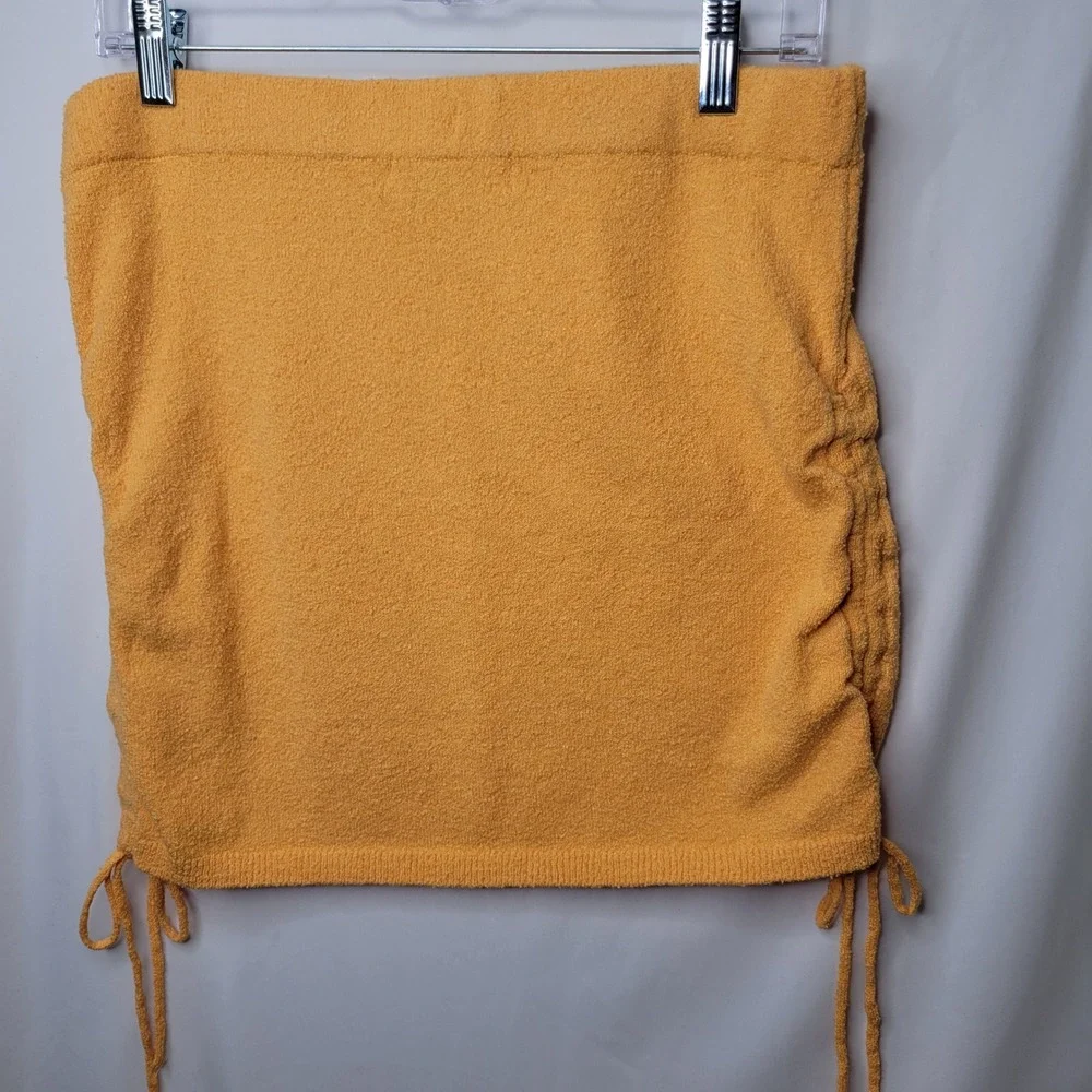 Free People FP Beach Mini Skirt Womens Medium Yellow Ruched Boucle Knit Coverup - Picture 7 of 9